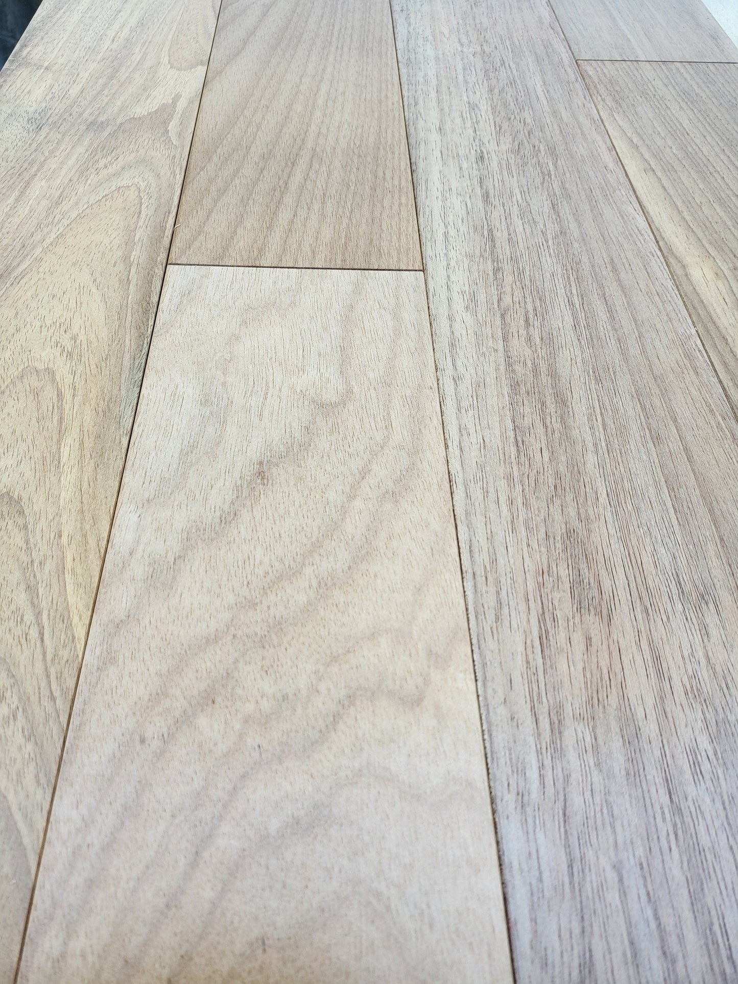 Piso de Madera de Tahuari en Ingenieria