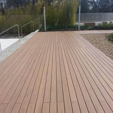 Deck Exterior WPC IPE Oscuro